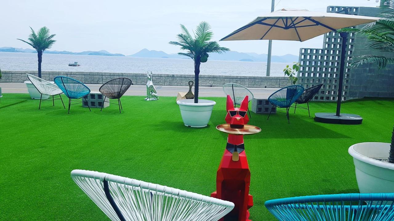 Gold Beach Resort Yeosu Esterno foto