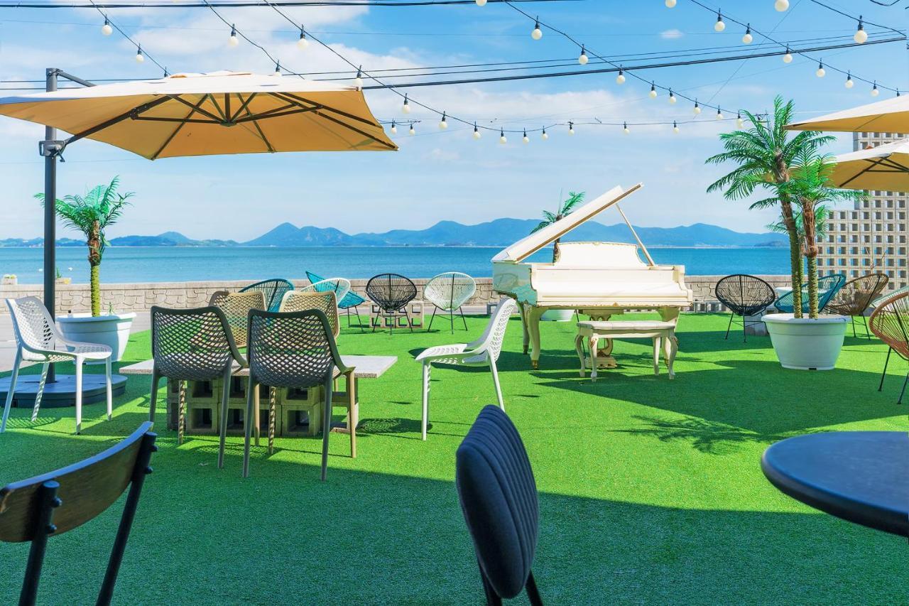 Gold Beach Resort Yeosu Esterno foto