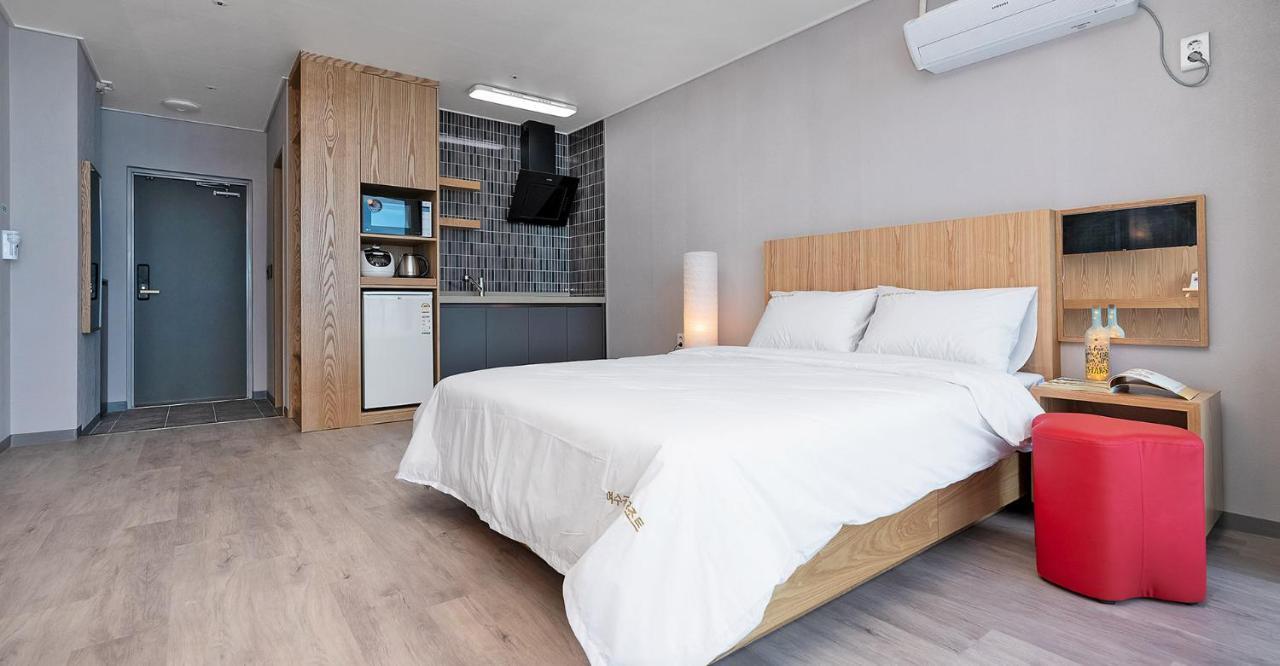 Gold Beach Resort Yeosu Esterno foto