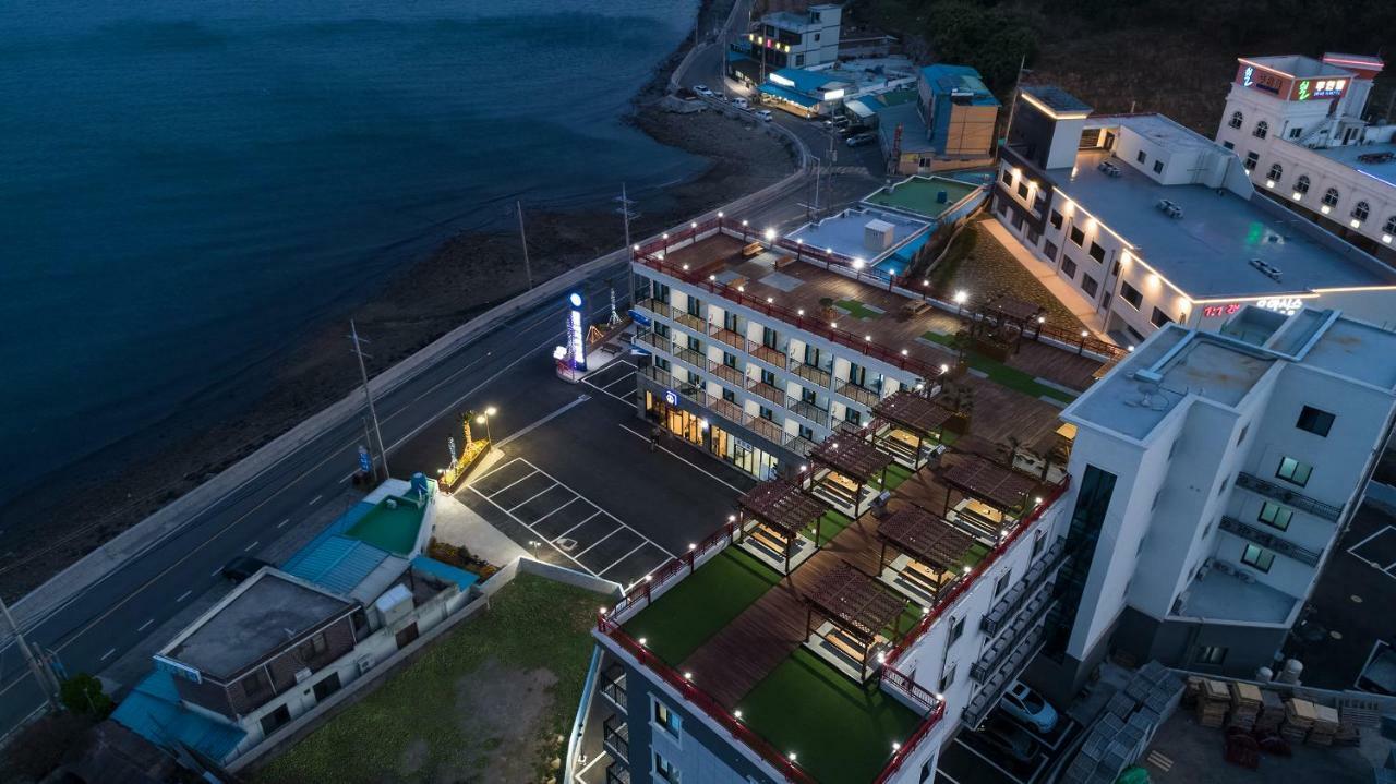 Gold Beach Resort Yeosu Esterno foto