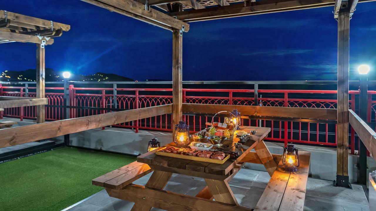 Gold Beach Resort Yeosu Esterno foto